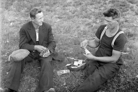 Kortinlyöjät (eivät liity blogitekstin tapaukseen). Kuva: Oskari Väänänen/Raahen museon kokoelmat